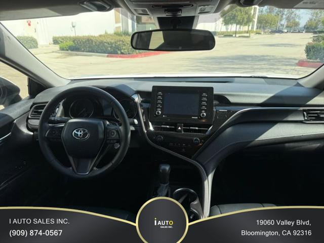 2022 Toyota Camry SE