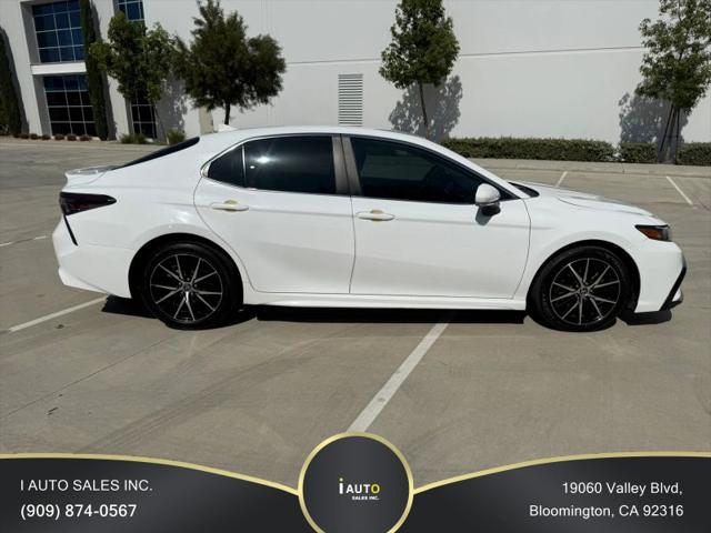 2022 Toyota Camry SE