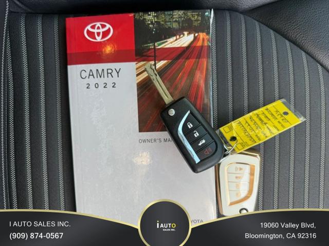 2022 Toyota Camry SE