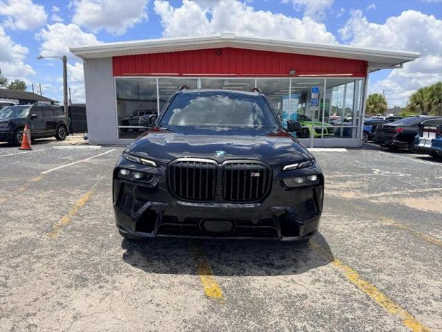 2023 BMW X7 M60i