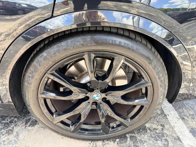 2023 BMW X7 M60i