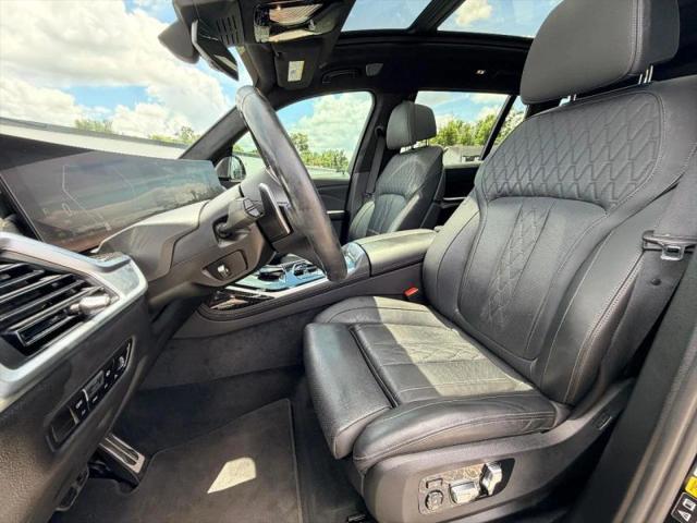 2023 BMW X7 M60i