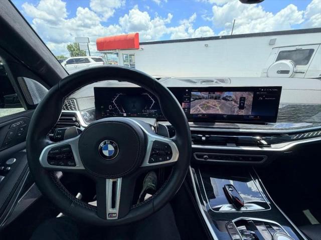 2023 BMW X7 M60i
