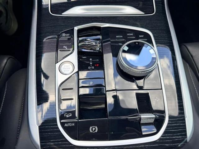2023 BMW X7 M60i