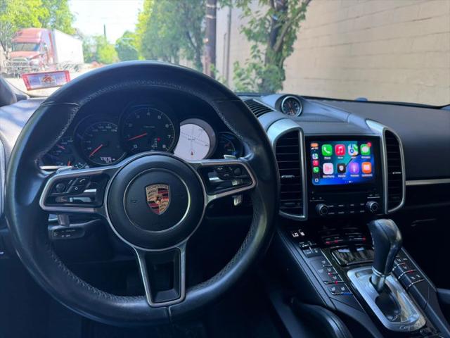 2017 Porsche Cayenne Platinum Edition