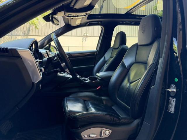 2017 Porsche Cayenne Platinum Edition