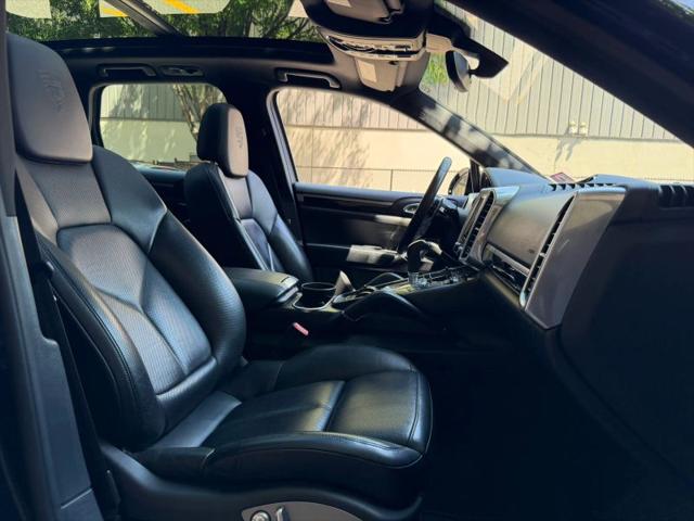 2017 Porsche Cayenne Platinum Edition