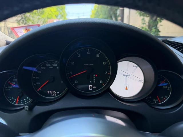 2017 Porsche Cayenne Platinum Edition