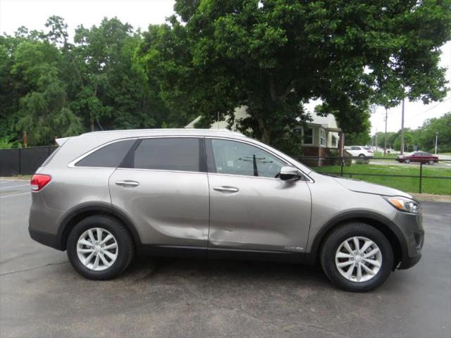 2016 Kia Sorento 3.3L LX