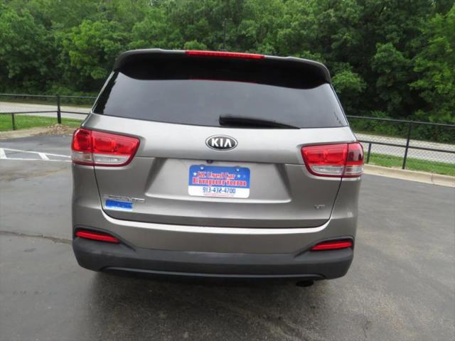 2016 Kia Sorento 3.3L LX