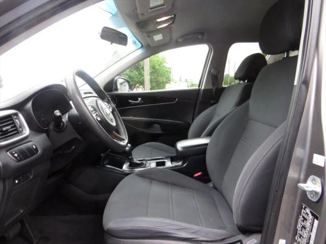 2016 Kia Sorento 3.3L LX