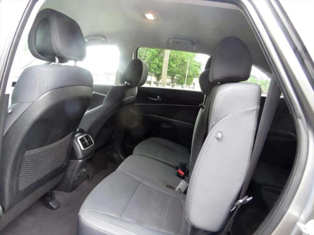 2016 Kia Sorento 3.3L LX