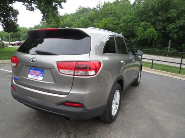 2016 Kia Sorento 3.3L LX