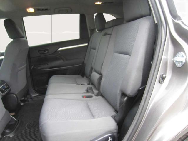 2017 Toyota Highlander LE