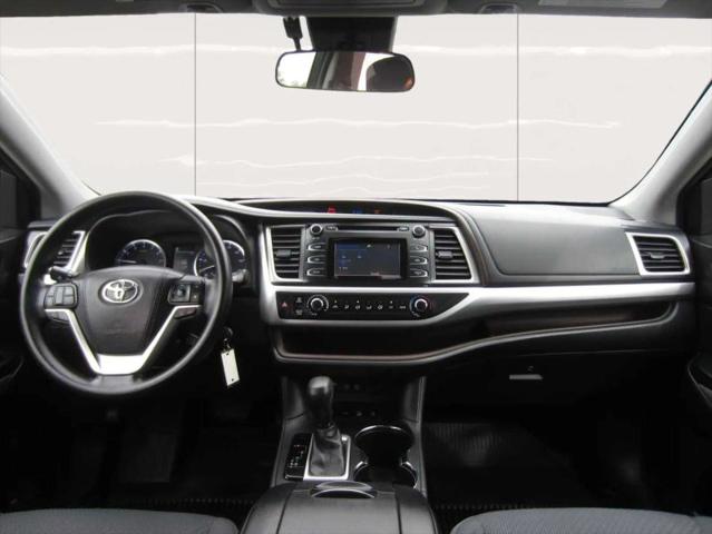 2017 Toyota Highlander LE