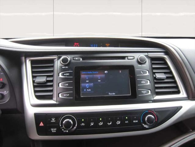 2017 Toyota Highlander LE
