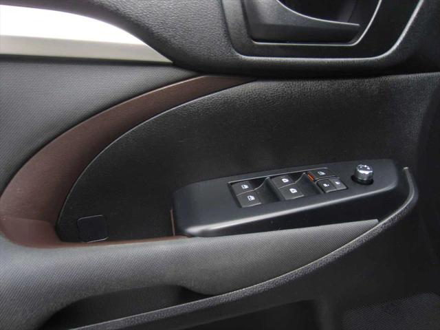 2017 Toyota Highlander LE