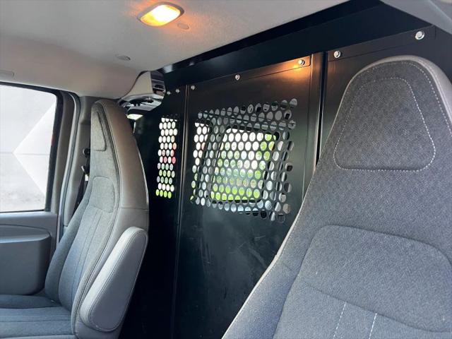 2021 GMC Savana Cargo RWD 2500 Regular Wheelbase Work Van