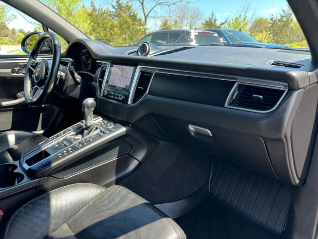 2017 Porsche Macan Base