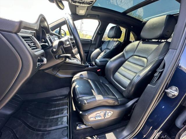 2017 Porsche Macan Base