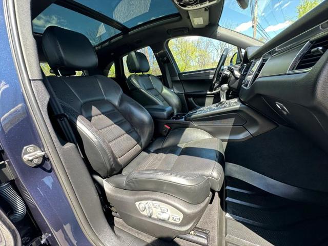 2017 Porsche Macan Base