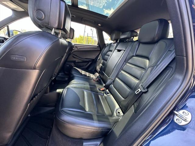 2017 Porsche Macan Base
