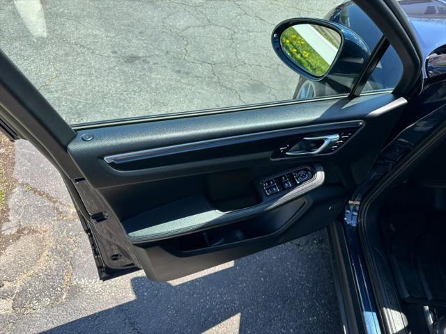 2017 Porsche Macan Base