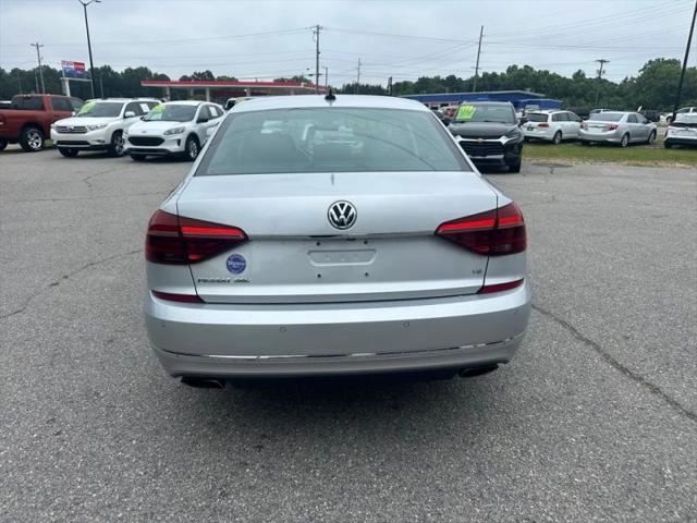 2018 Volkswagen Passat 3.6L V6 SEL Premium