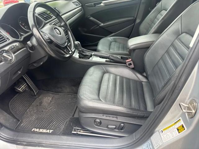2018 Volkswagen Passat 3.6L V6 SEL Premium