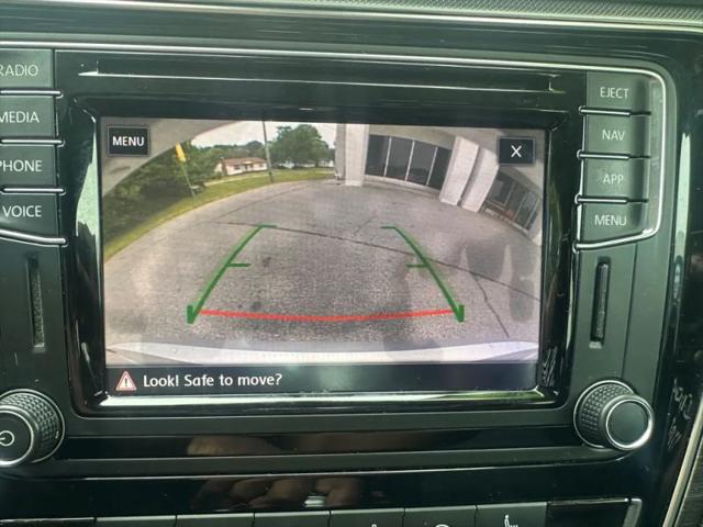2018 Volkswagen Passat 3.6L V6 SEL Premium
