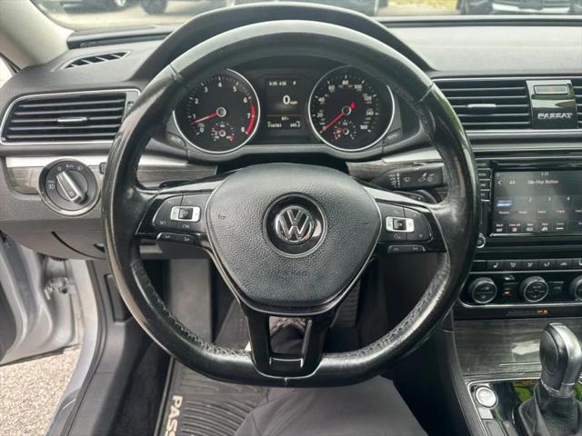 2018 Volkswagen Passat 3.6L V6 SEL Premium