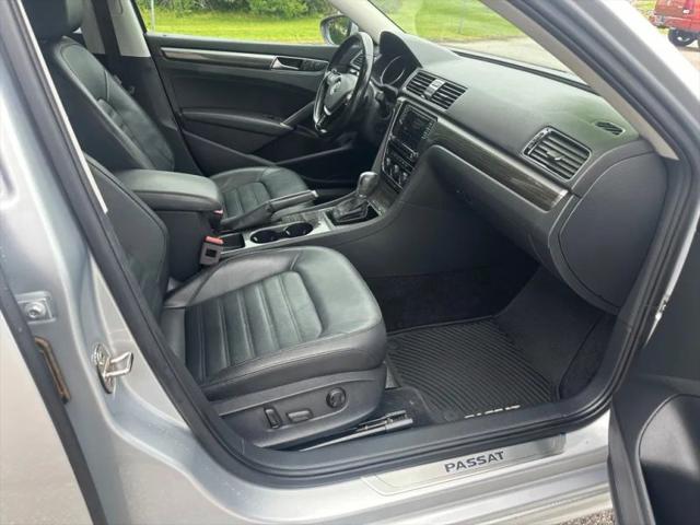 2018 Volkswagen Passat 3.6L V6 SEL Premium