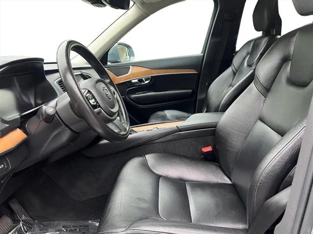 2021 Volvo XC90 T6 Momentum 7 Passenger