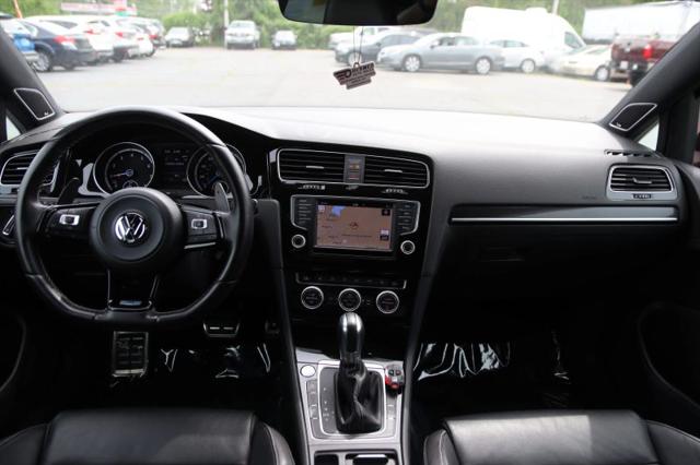 2017 Volkswagen Golf R 4-Door w/DCC & Navigation