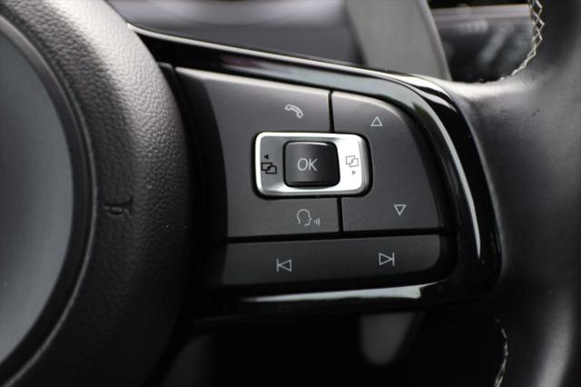 2017 Volkswagen Golf R 4-Door w/DCC & Navigation