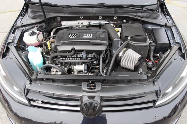 2017 Volkswagen Golf R 4-Door w/DCC & Navigation