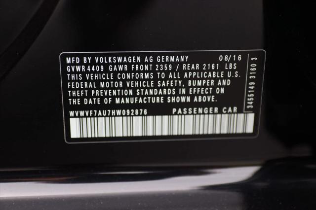 2017 Volkswagen Golf R 4-Door w/DCC & Navigation