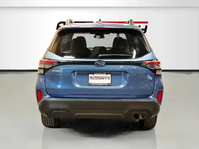 2025 Subaru Forester Base