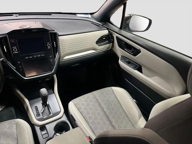 2025 Subaru Forester Base