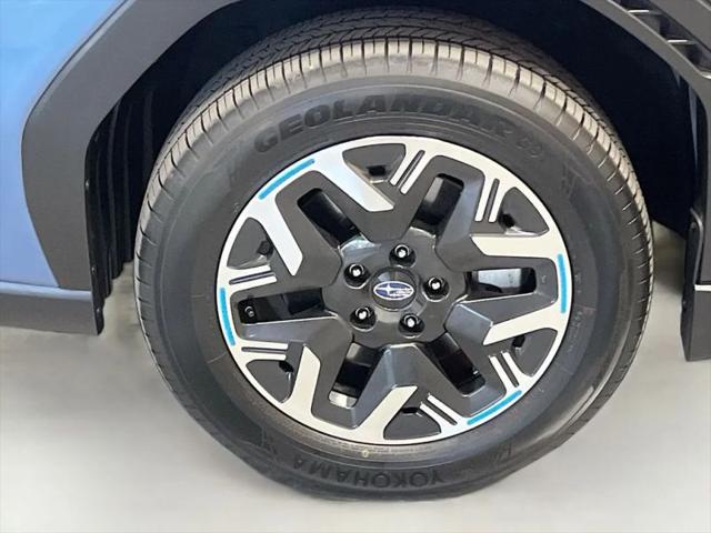 2025 Subaru Forester Base