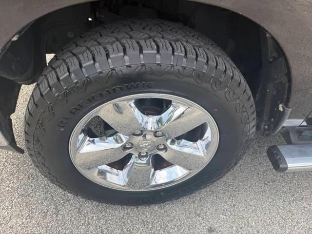 2017 Ram 1500 Lone Star Crew Cab 4x4 5'7" Box