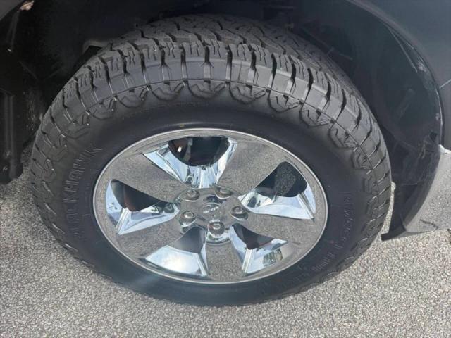 2017 Ram 1500 Lone Star Crew Cab 4x4 5'7" Box