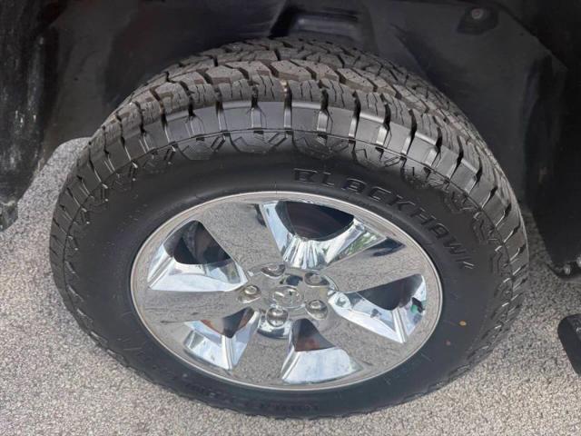 2017 Ram 1500 Lone Star Crew Cab 4x4 5'7" Box