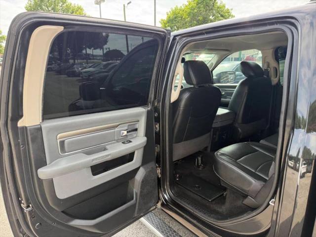2017 Ram 1500 Lone Star Crew Cab 4x4 5'7" Box