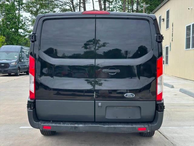 2017 Ford Transit w/Sliding Side Door w/RWB