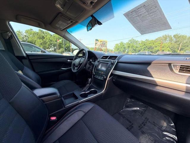 2017 Toyota Camry SE
