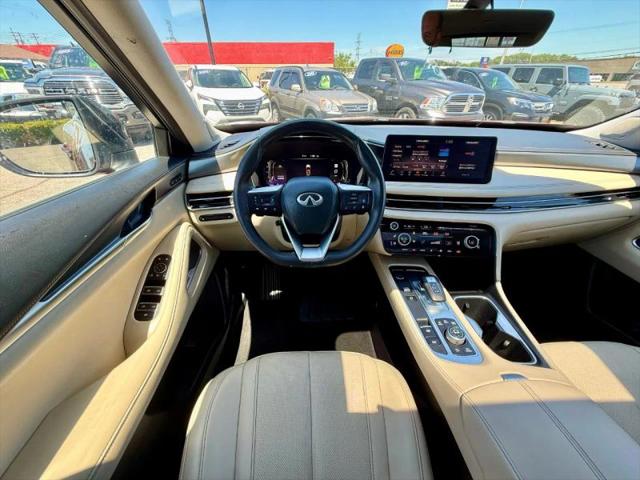 2023 INFINITI QX60 LUXE