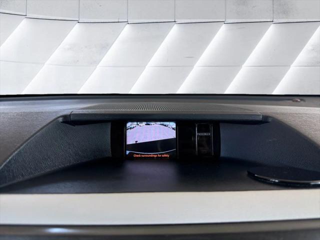 2012 Toyota Sienna SE 8 Passenger