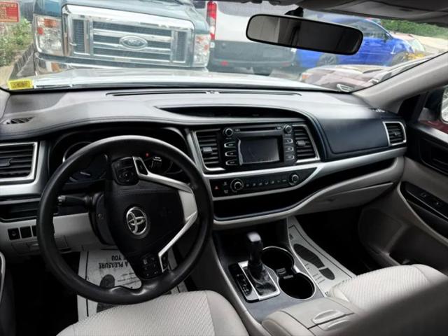 2016 Toyota Highlander LE Plus V6