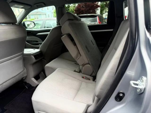 2016 Toyota Highlander LE Plus V6